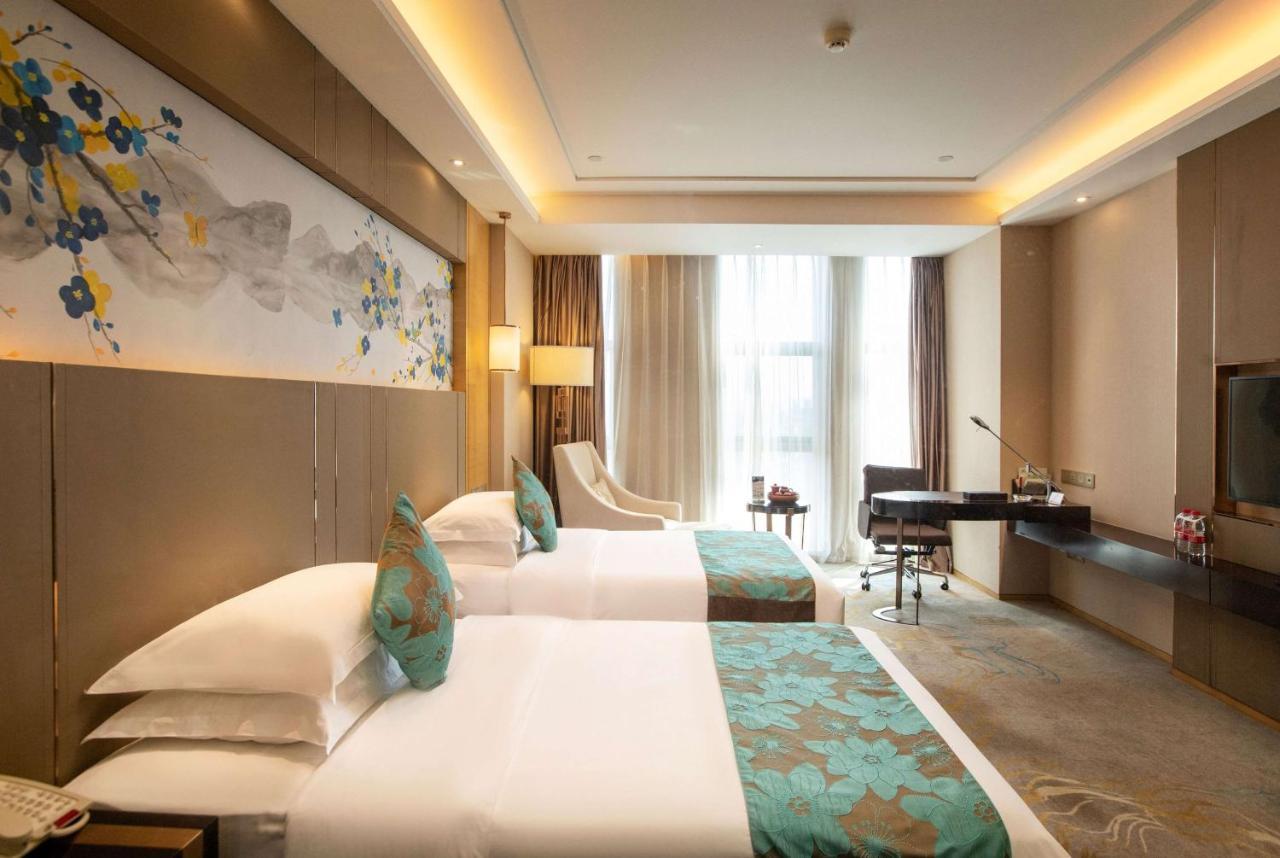 Ramada Yiyang Taojiang Hotel Bagian luar foto