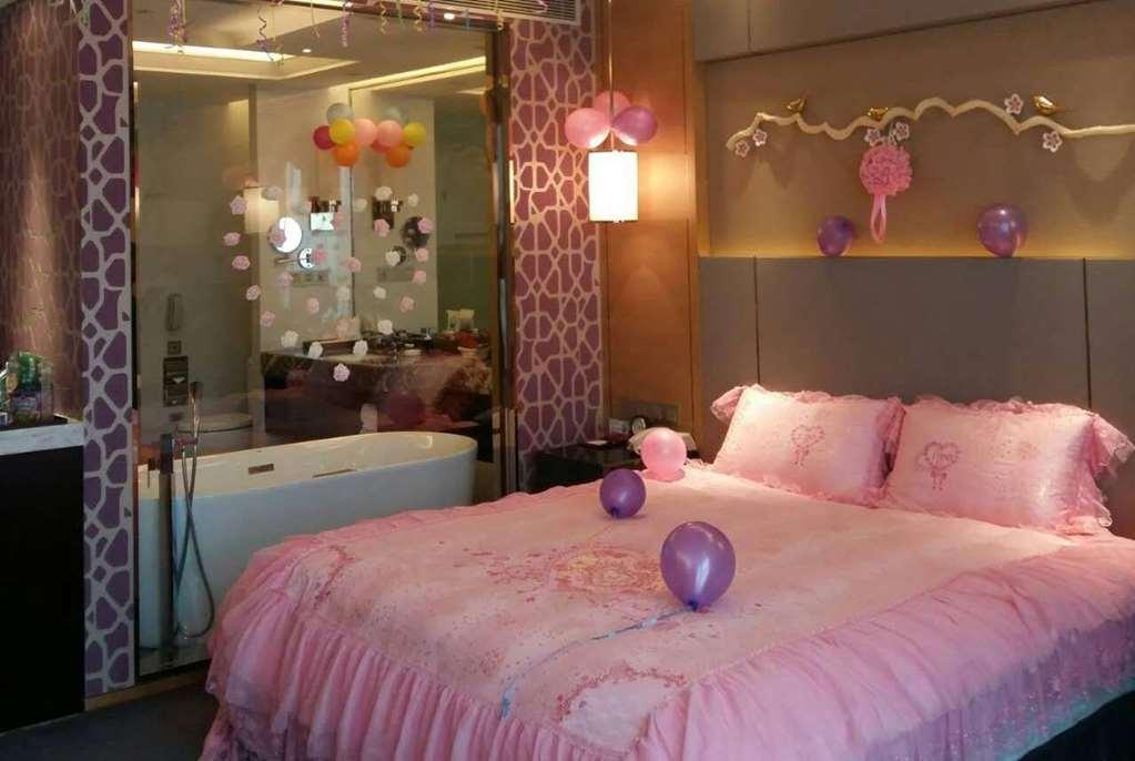 Ramada Yiyang Taojiang Hotel Ruang foto