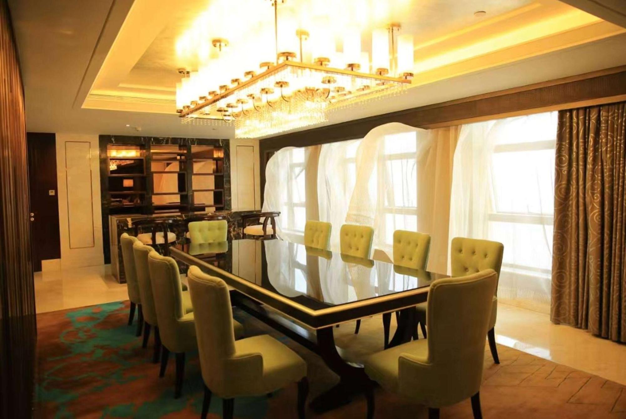 Ramada Yiyang Taojiang Hotel Bagian luar foto