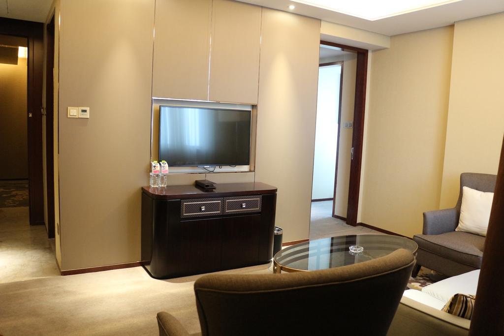 Ramada Yiyang Taojiang Hotel Bagian luar foto