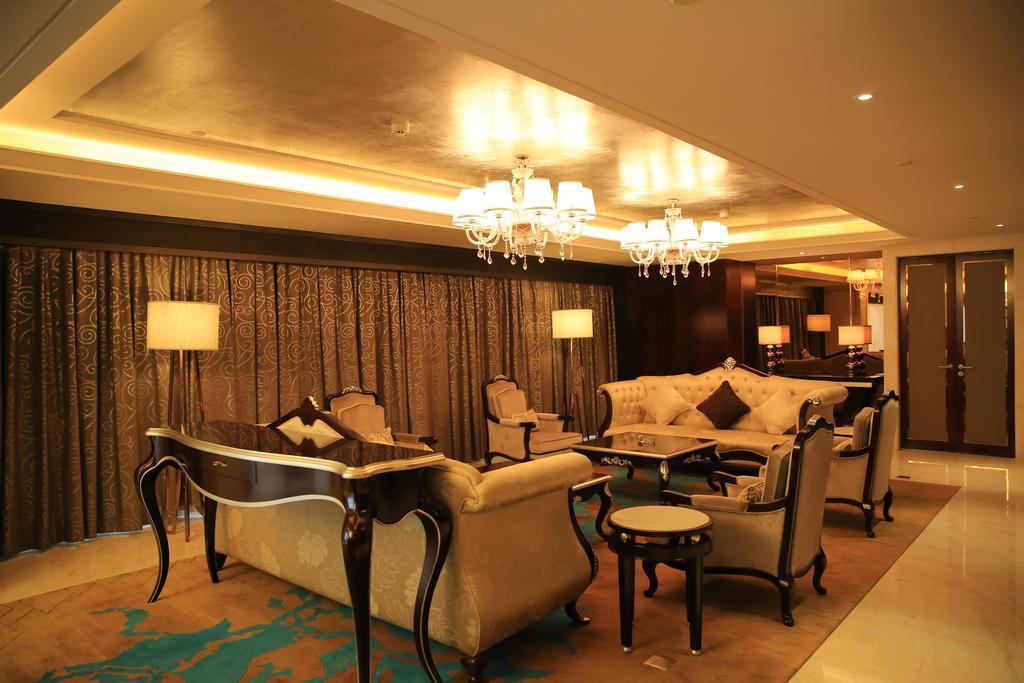 Ramada Yiyang Taojiang Hotel Bagian luar foto