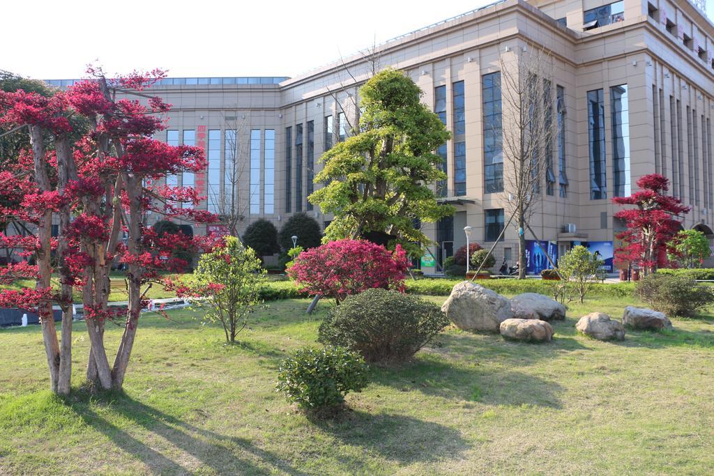 Ramada Yiyang Taojiang Hotel Bagian luar foto