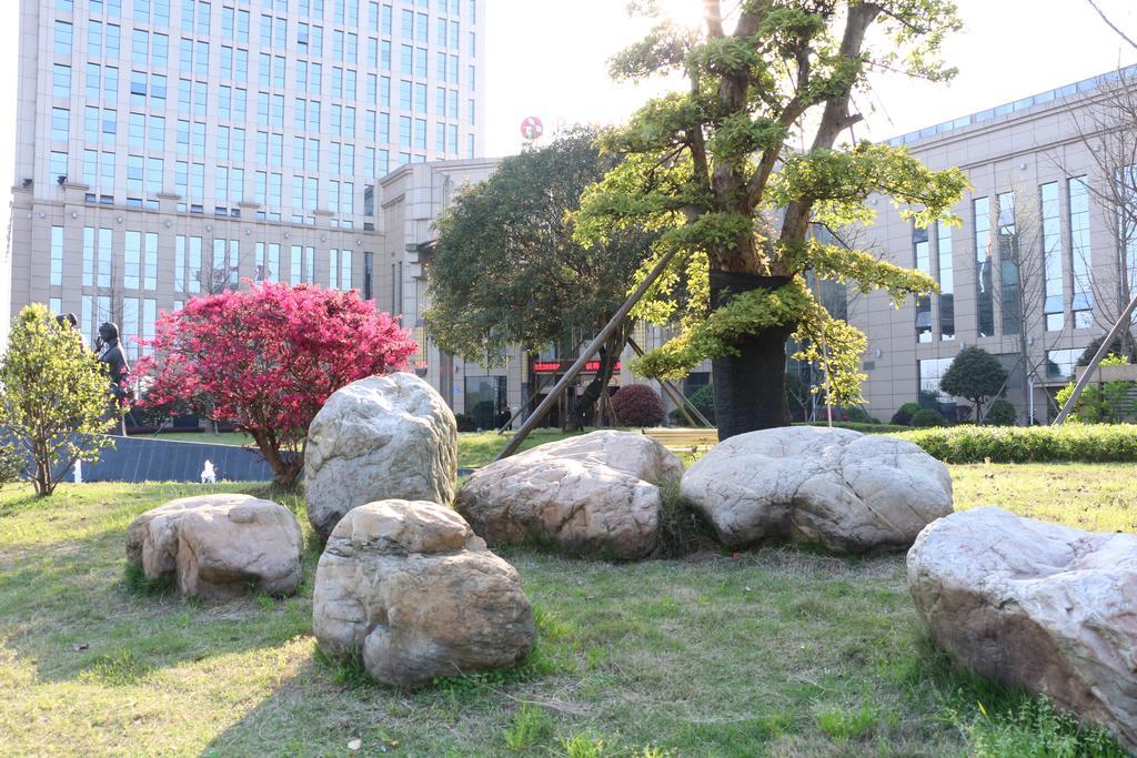 Ramada Yiyang Taojiang Hotel Bagian luar foto