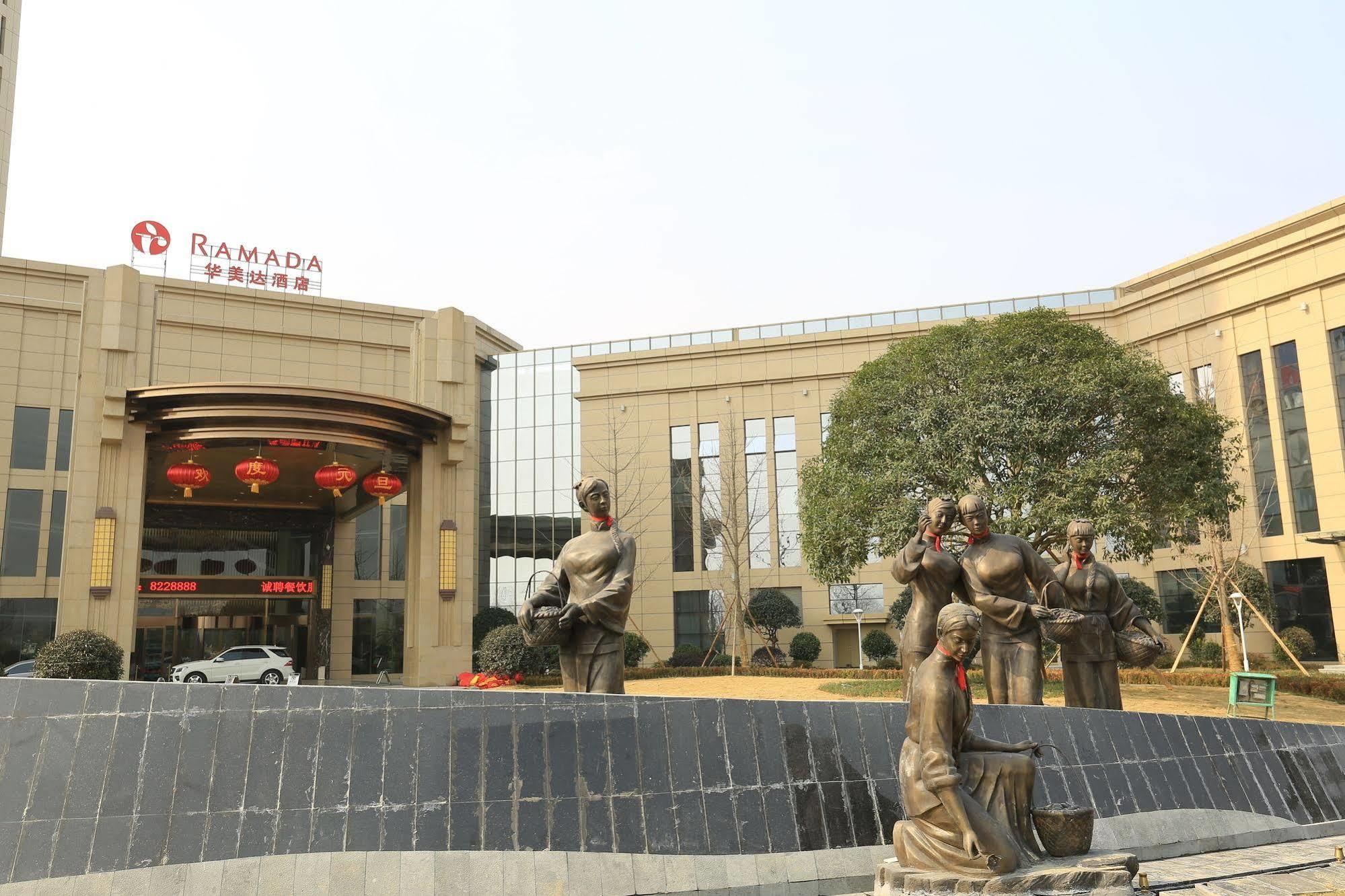 Ramada Yiyang Taojiang Hotel Bagian luar foto