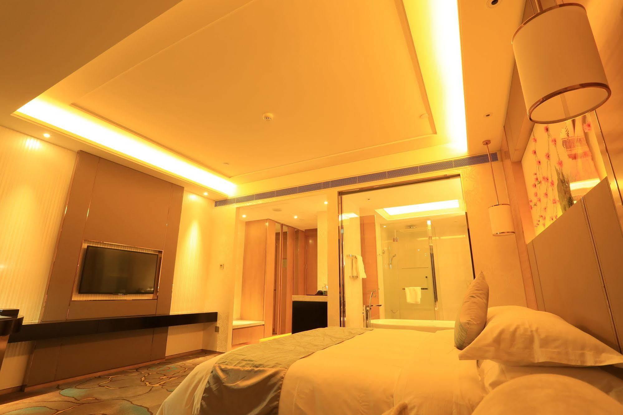 Ramada Yiyang Taojiang Hotel Bagian luar foto