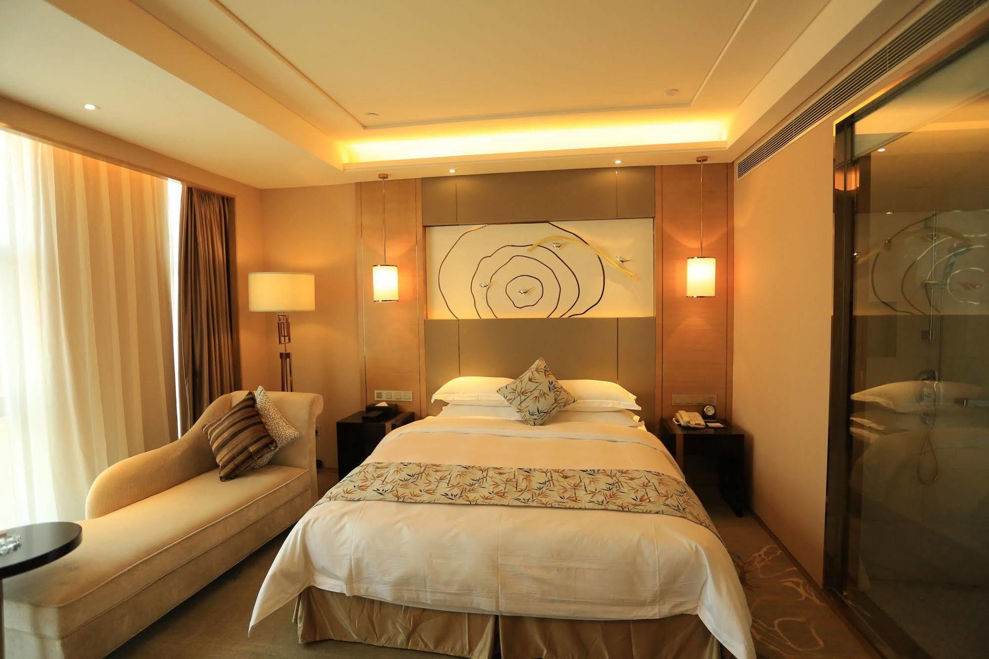 Ramada Yiyang Taojiang Hotel Bagian luar foto